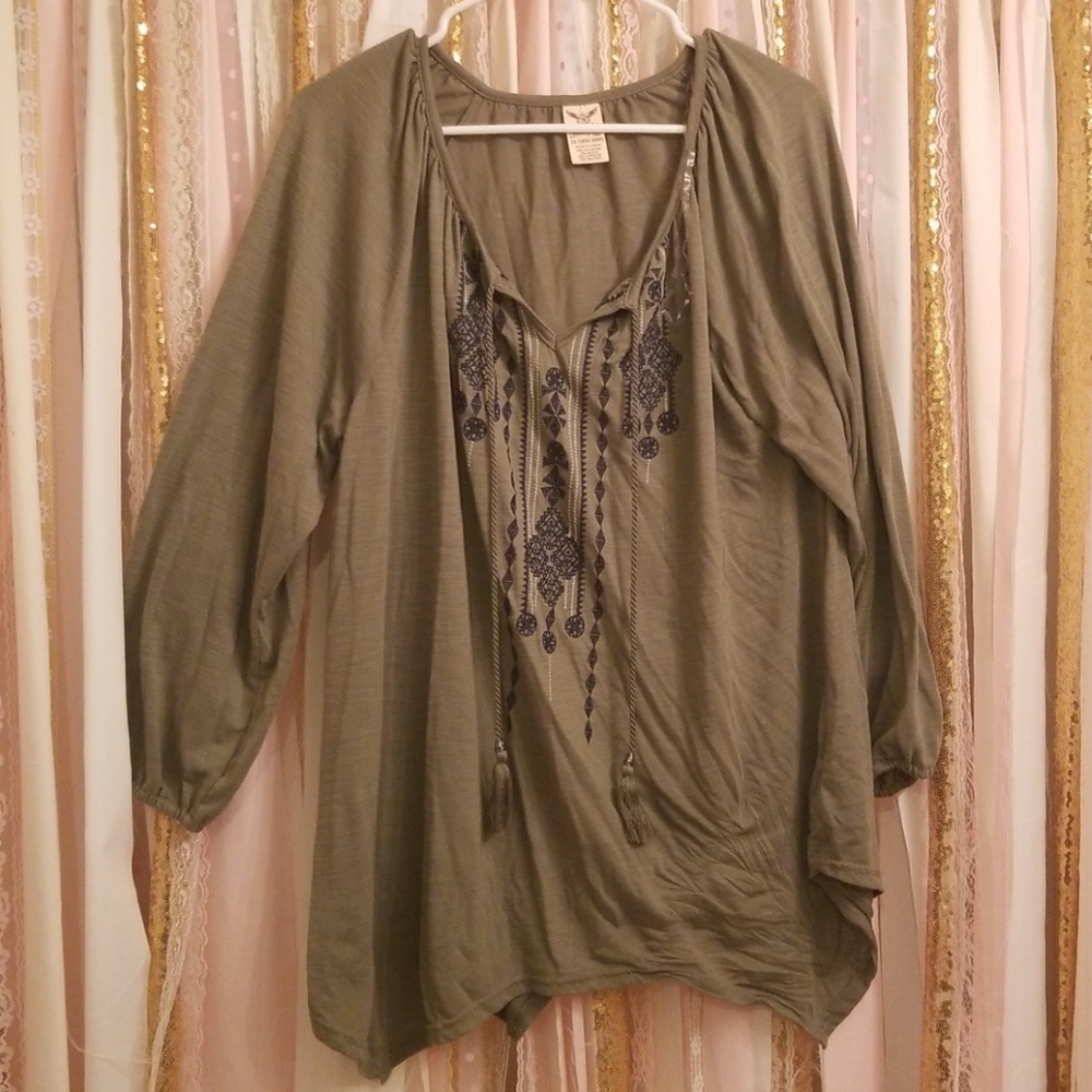 Green long sleeve shirt